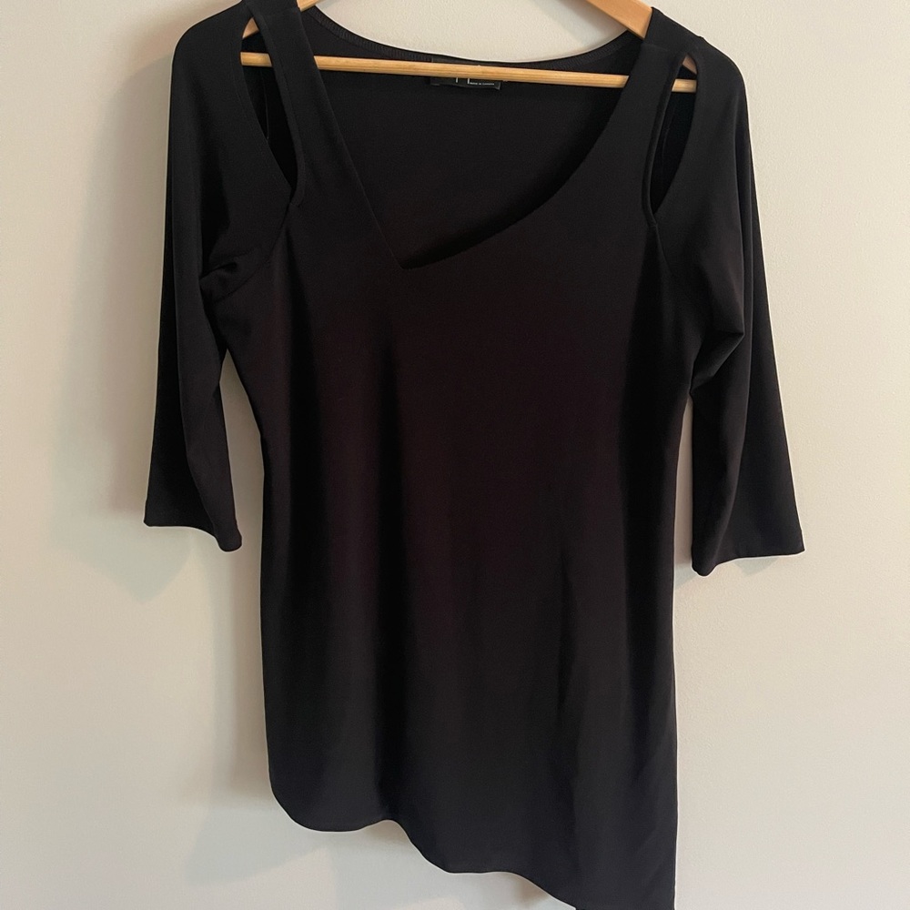 Cut-out 3/4 Top